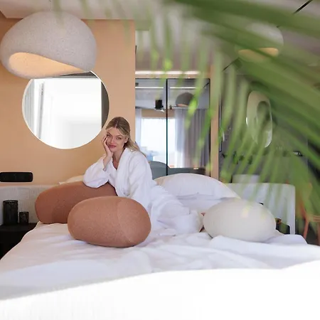 High End Unique 270 Degree Aerial Sea View Διαμέρισμα
