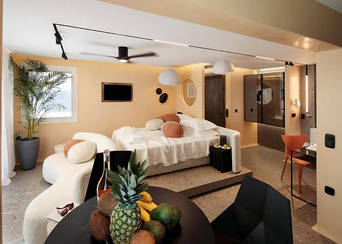 Apartment High End Unique 270 Degree Aerial Sea View *