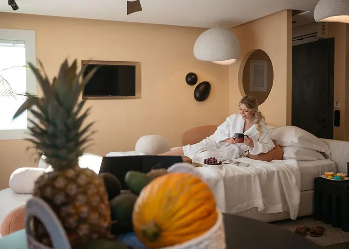 High End Unique 270 Degree Aerial Sea View Apartment